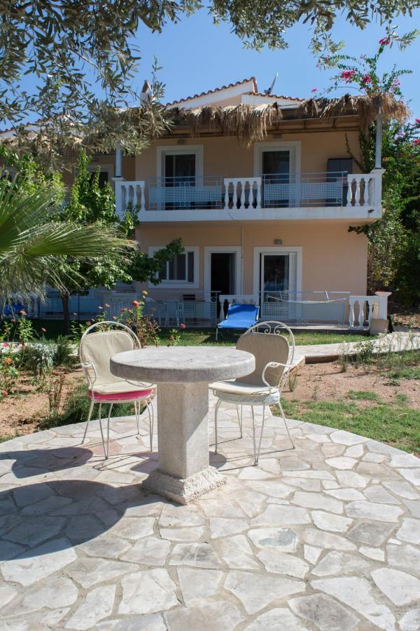 Doroufi Inn Koilás Exterior foto